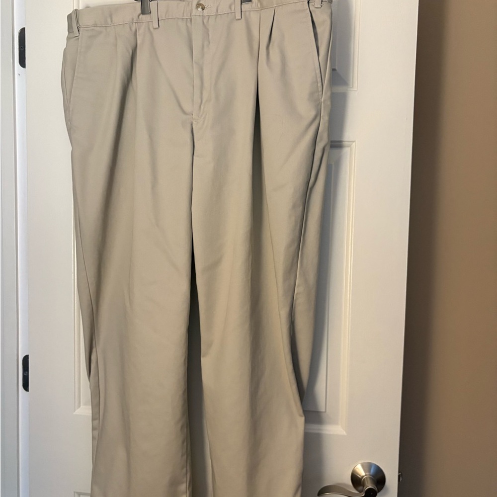 Men's Classic Tan Khaki Pants
